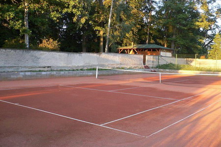 Ubytování - Kokořínsko - Penzion v Lobči na Kokořínsku - tenis